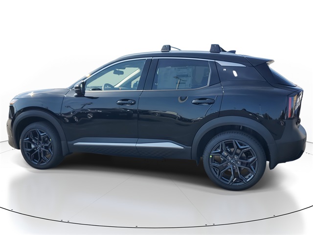 2026 Nissan Kicks SR photo 3