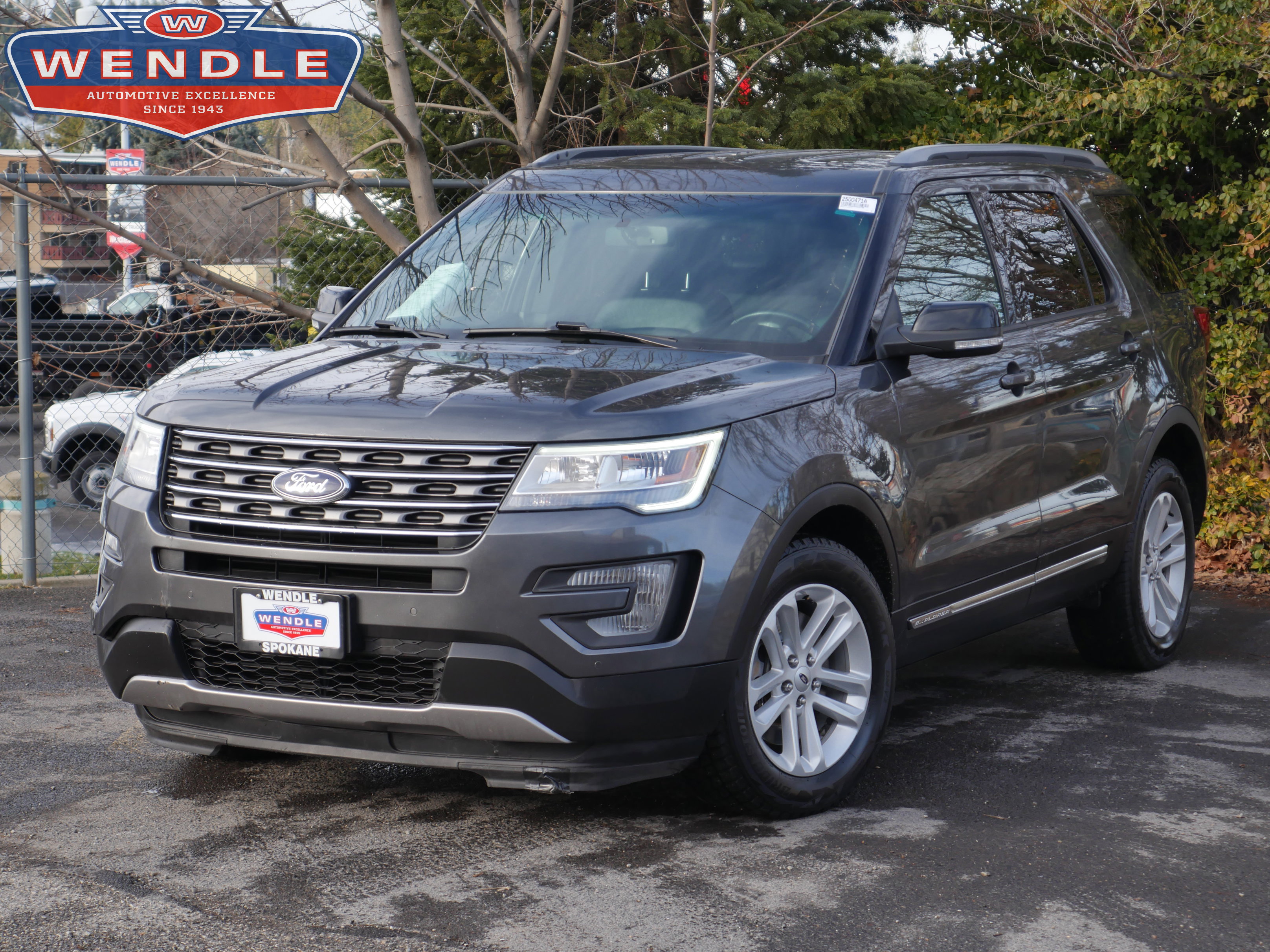 2017 Ford Explorer XLT's photo