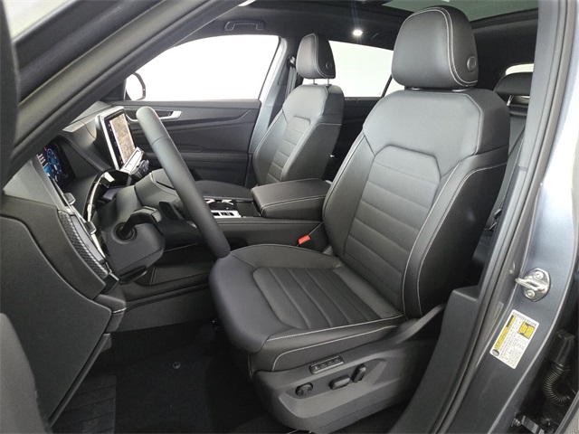 2025 Volkswagen Atlas Cross Sport SEL R-Line photo 5