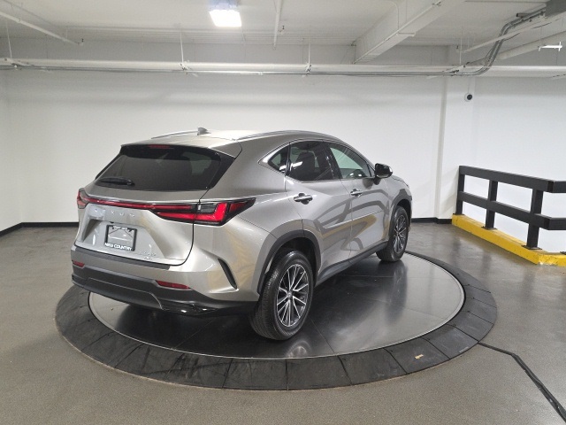2023 Lexus NX 350 photo 6