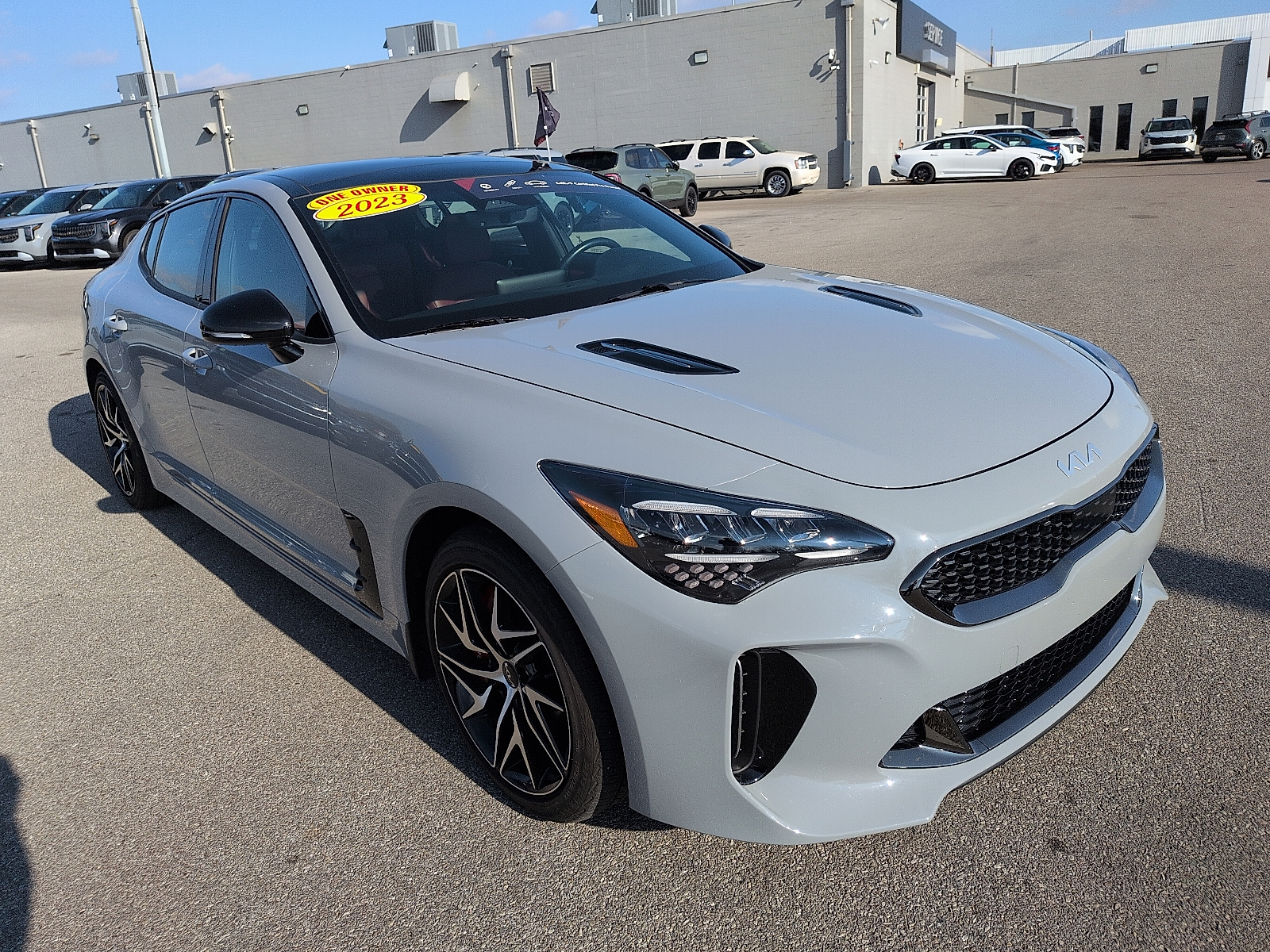 2023 Kia Stinger GT-Line's photo