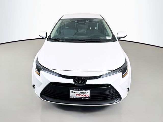 2026 Toyota Corolla LE photo 2
