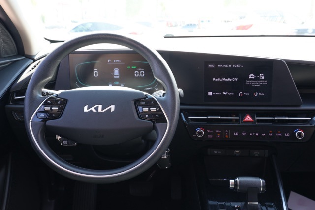 2023 Kia Niro LX photo 19