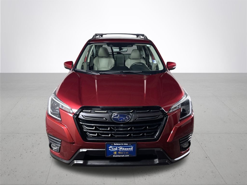 2022 Subaru Forester Limited photo 2