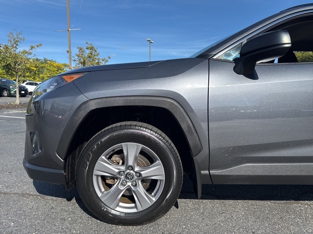 2022 Toyota RAV4 Hybrid LE photo 33