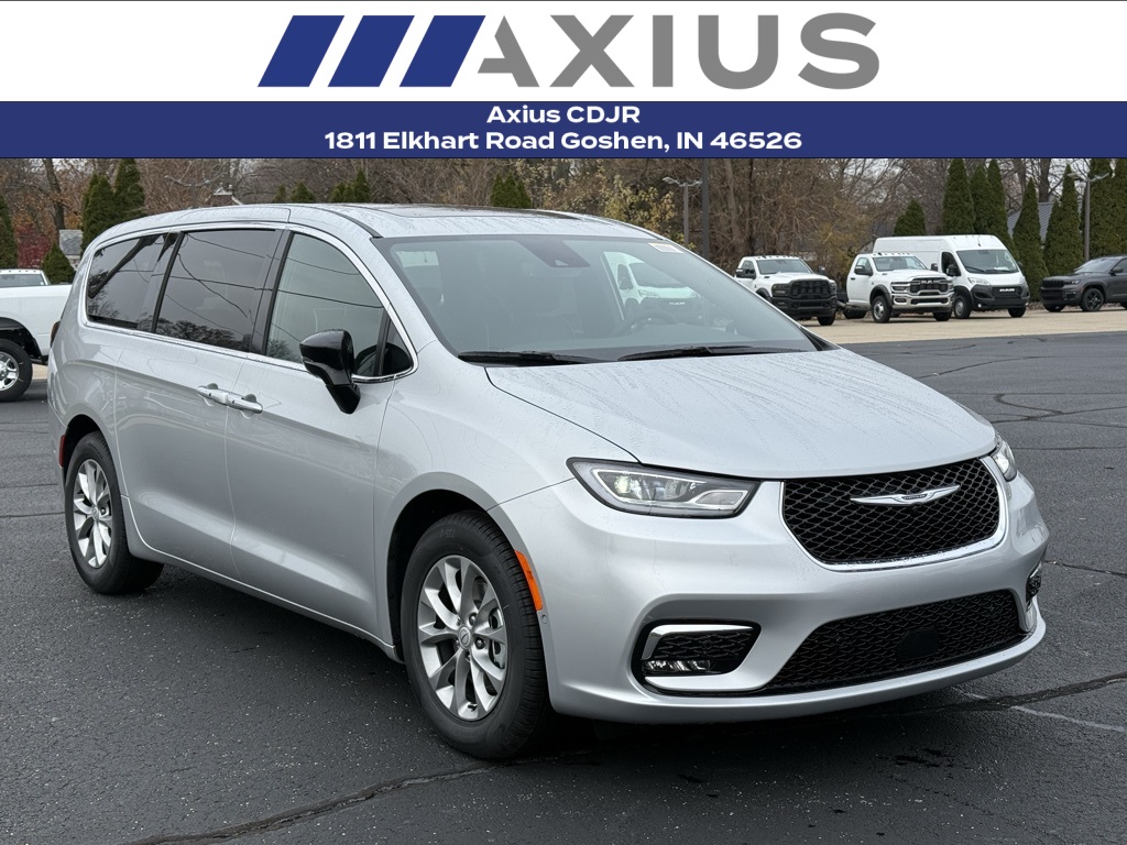 2026 Chrysler Pacifica Limited's photo