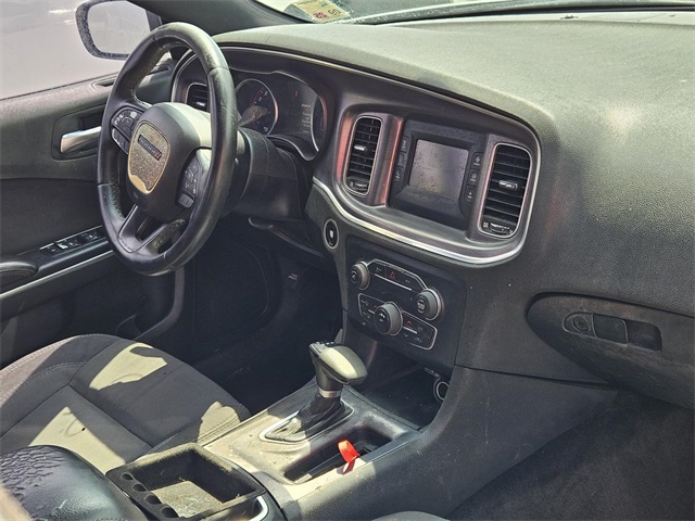 2016 Dodge Charger SE photo 4