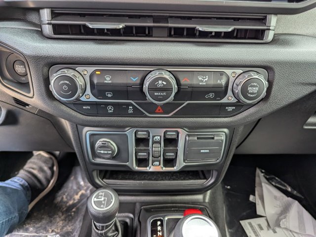2025 Jeep Wrangler Sport S photo 18
