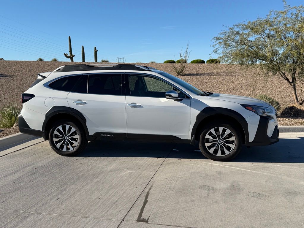 2024 Subaru Outback Touring XT photo 2