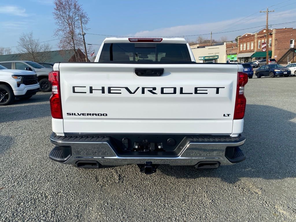 2025 Chevrolet Silverado 1500 LT photo 4