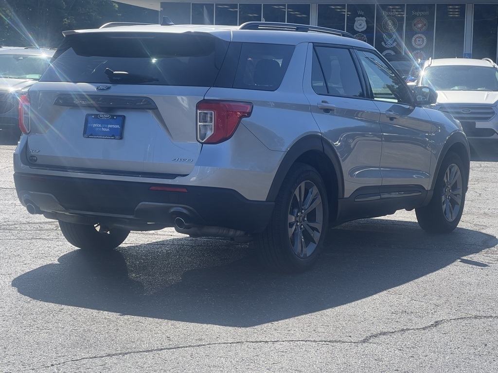2022 Ford Explorer XLT photo 12