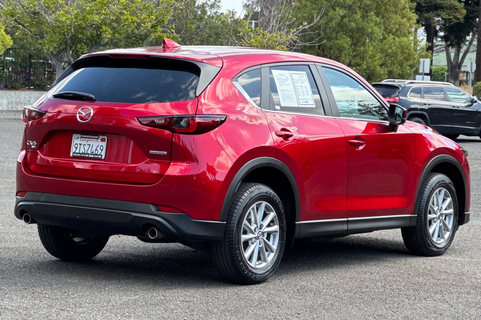2023 Mazda CX-5 2.5 S Preferred photo 2