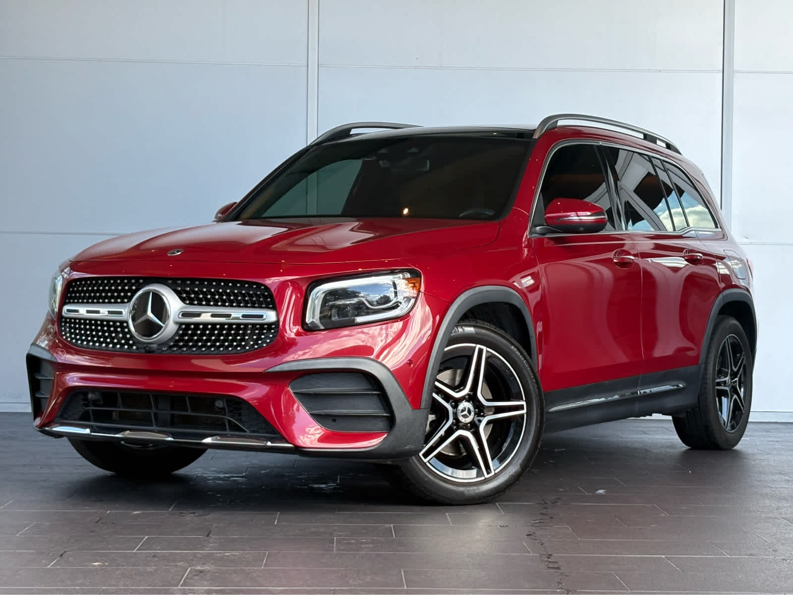 2021 Mercedes-Benz GLB Base's photo