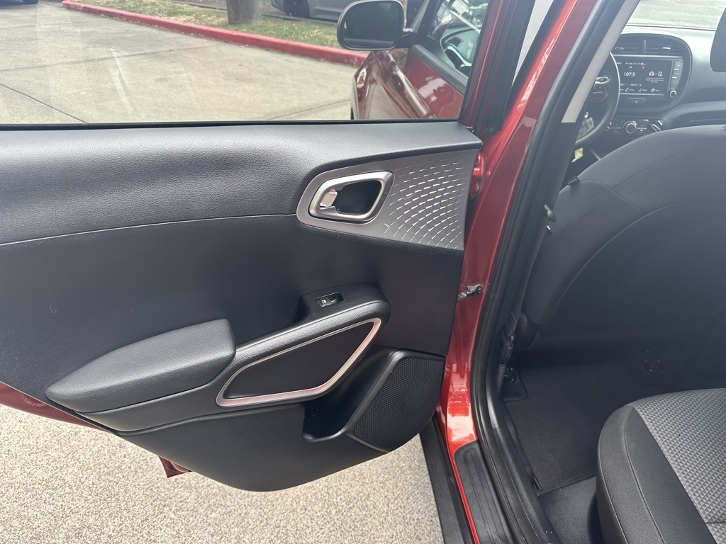 2023 Kia Soul LX photo 21