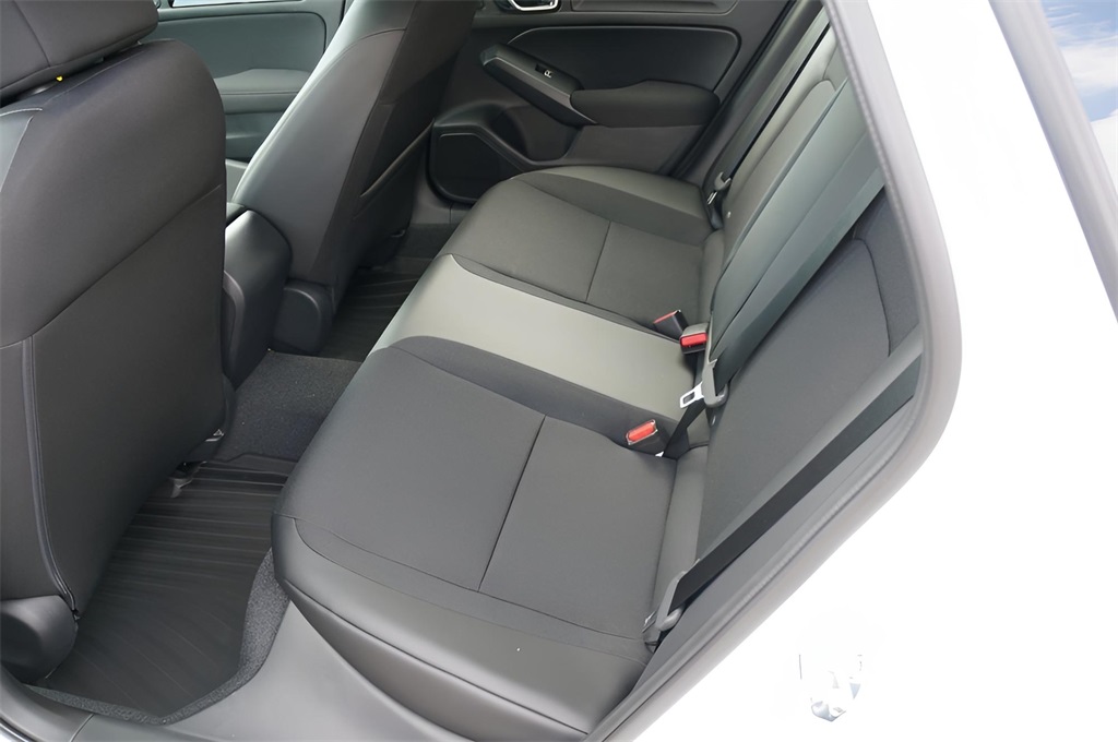 2026 Honda Civic Hatchback Hybrid Sport photo 9