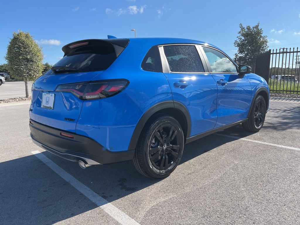 2026 Honda HR-V Sport photo 3