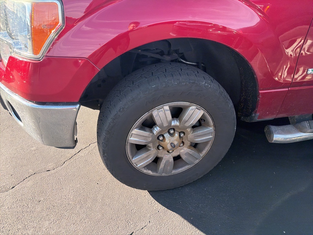 2012 Ford F-150 XLT photo 4