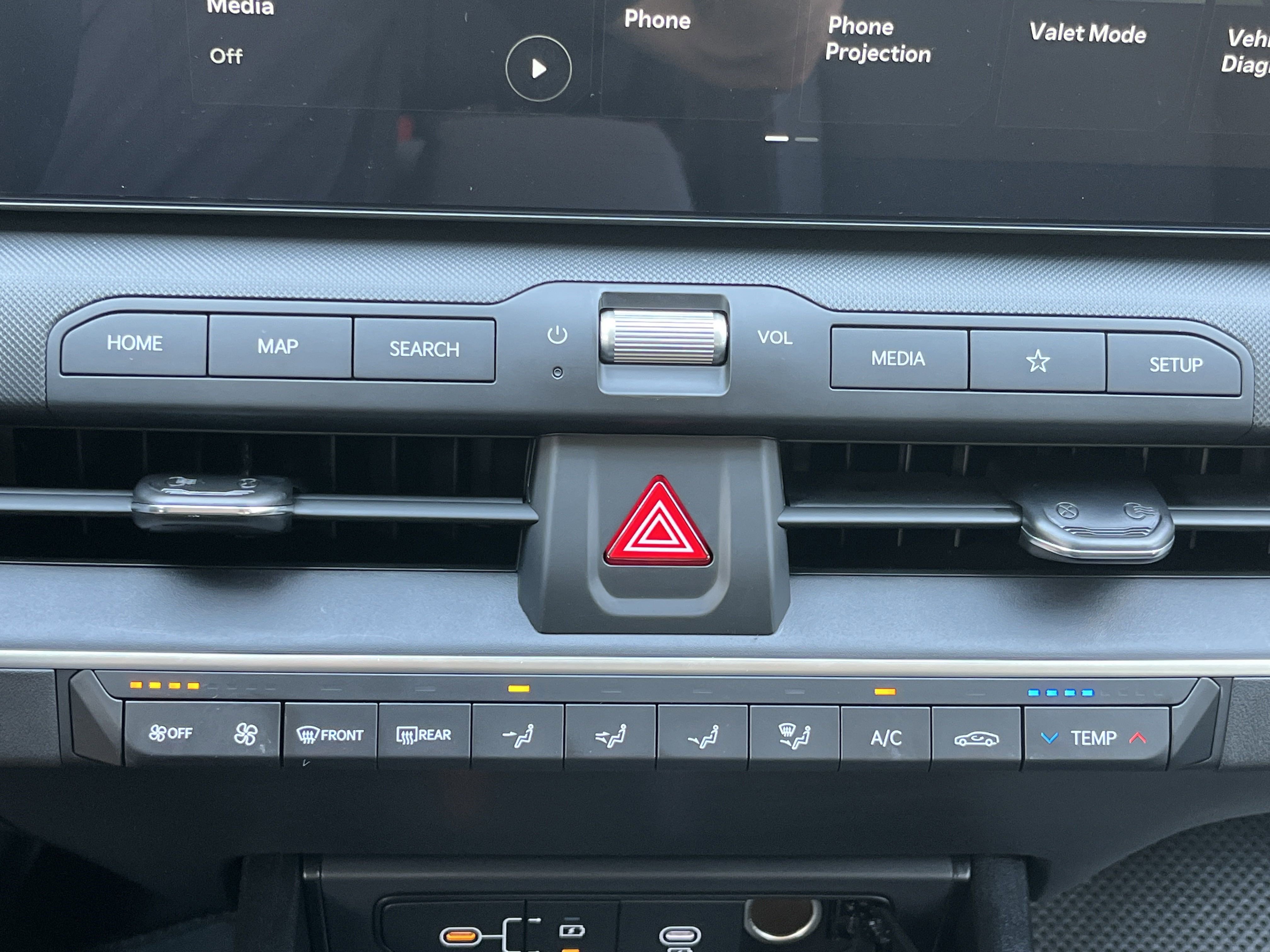 2025 Kia K4 LXS photo 4
