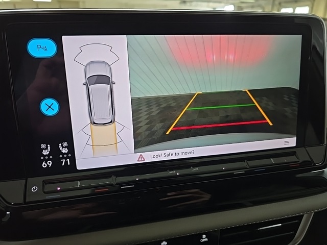2024 Volkswagen Atlas SE Technology photo 18