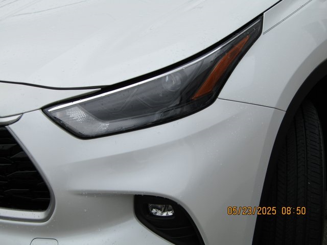 Image 9 of 2022 Toyota Highlander LE AWD