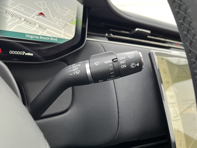 2025 Land Rover Range Rover SE photo 30