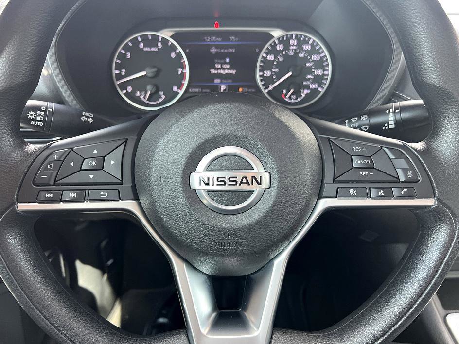 2023 Nissan Sentra SV photo 18