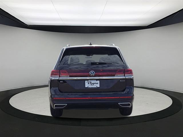 2026 Volkswagen Atlas SE photo 4