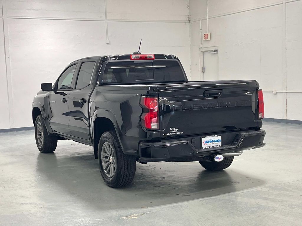 2026 Chevrolet Colorado LT photo 6