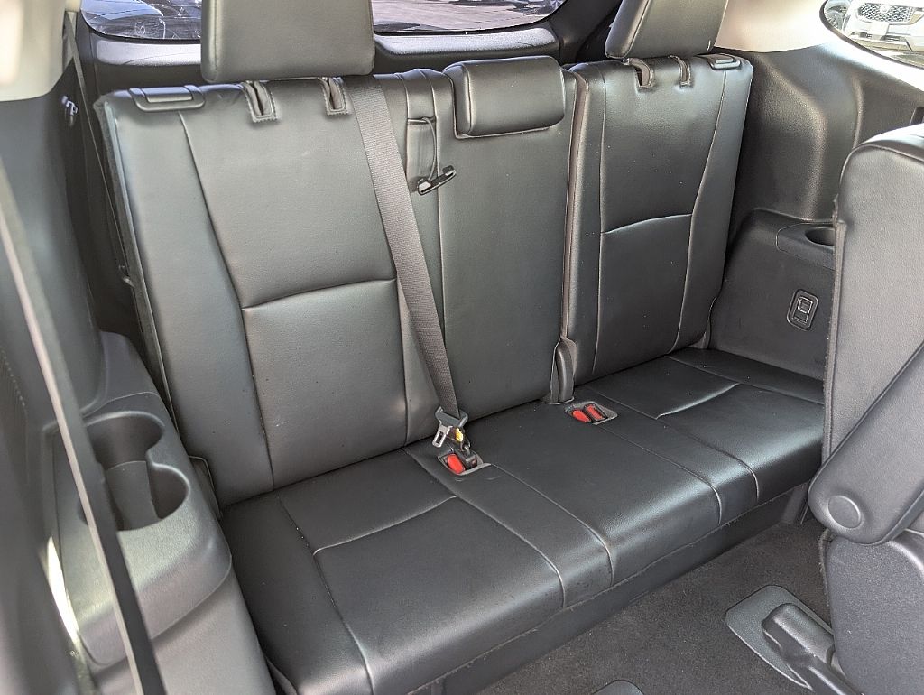 2022 Toyota Highlander XLE photo 17