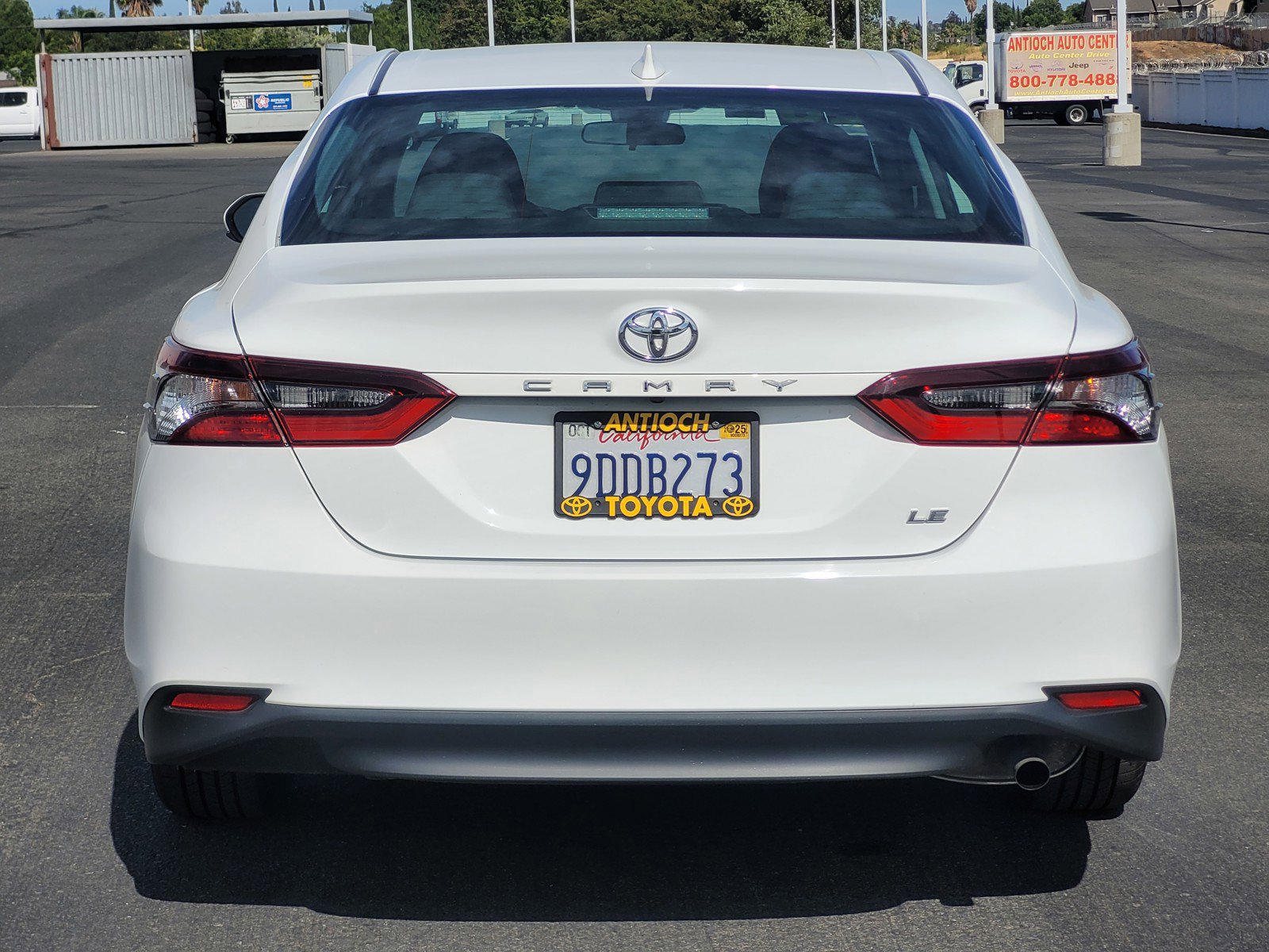 2023 Toyota Camry LE photo 3