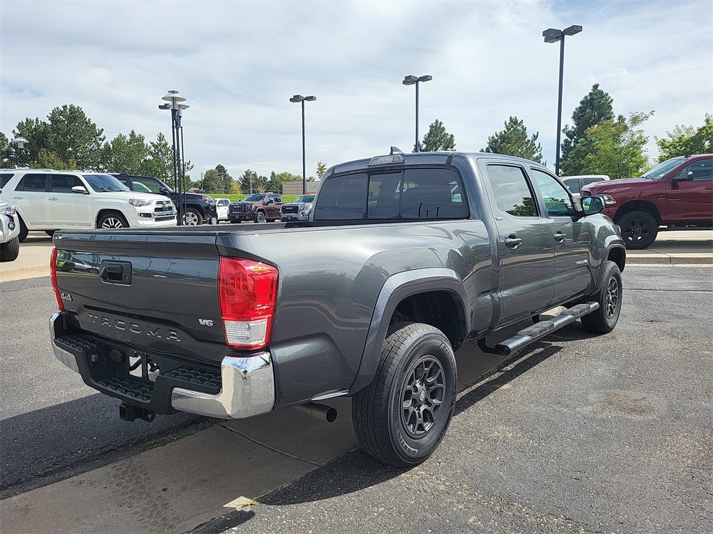 2017 Toyota Tacoma SR5 photo 4
