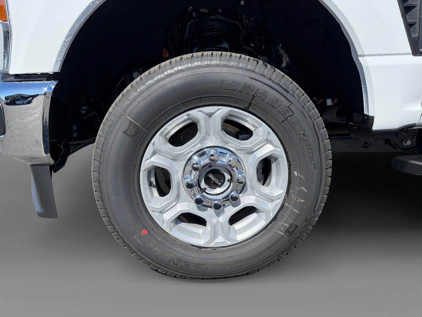 2025 Ford F-350 XLT photo 9