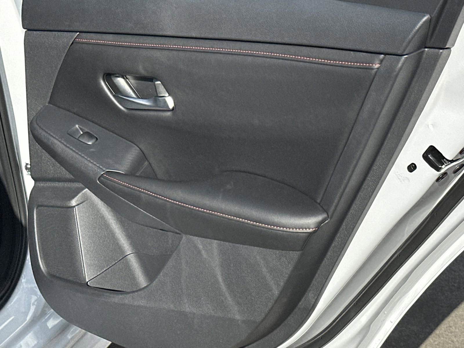 2025 Nissan Sentra SR photo 16