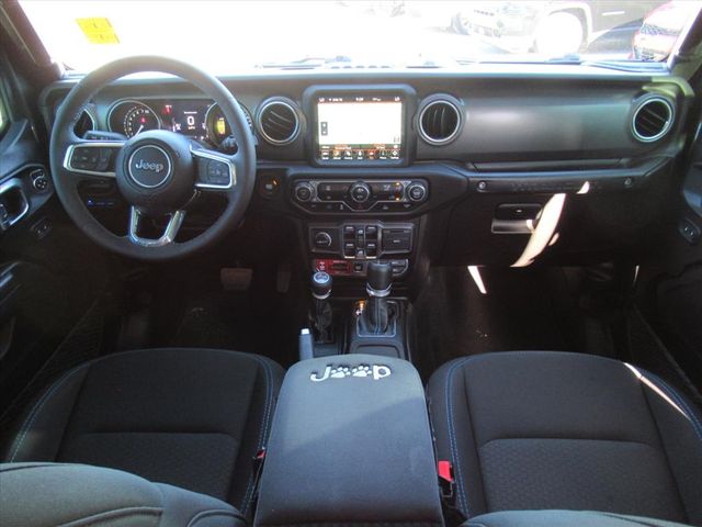2023 Jeep Wrangler Rubicon 4xe photo 14