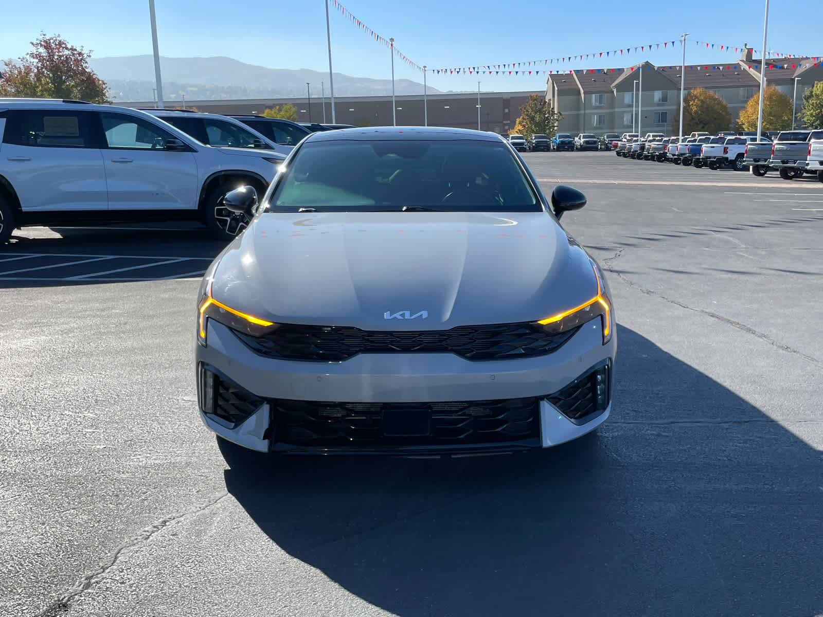 2025 Kia K5 GT-Line photo 4