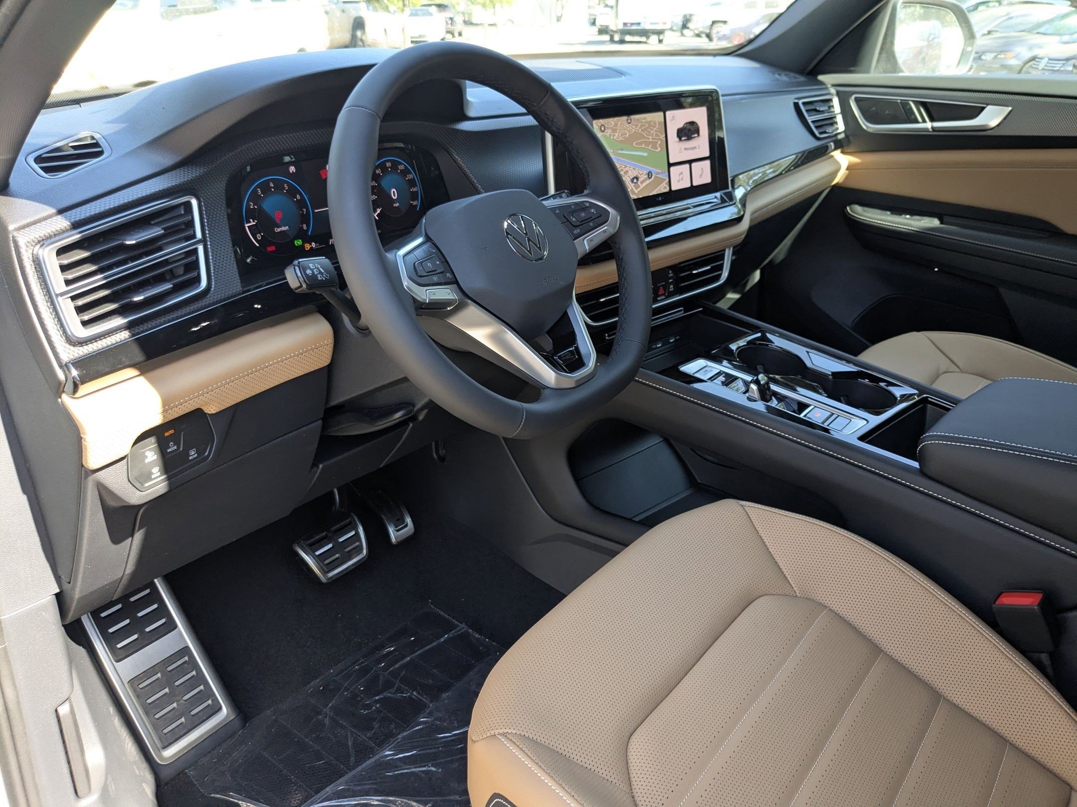 2026 Volkswagen Atlas Cross Sport SEL R-Line photo 3