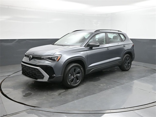 2025 Volkswagen Taos S's photo