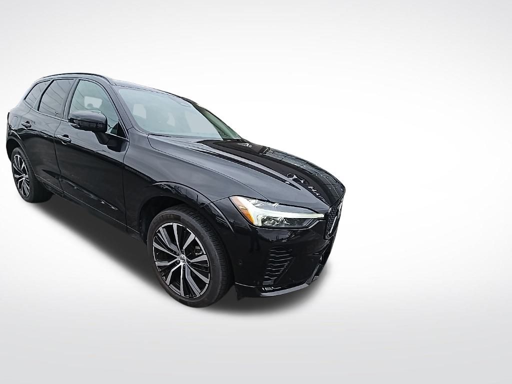 2024 Volvo XC60 B5 Plus photo 3