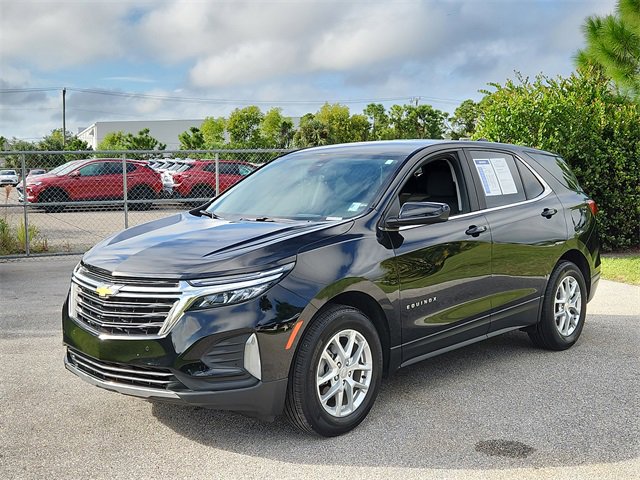 2023 Chevrolet Equinox LT photo 2
