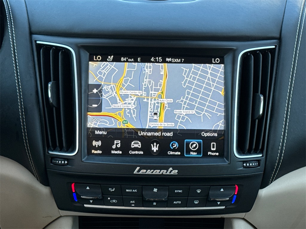 2018 Maserati Levante Base photo 22