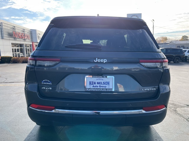 2024 Jeep Grand Cherokee Limited photo 3