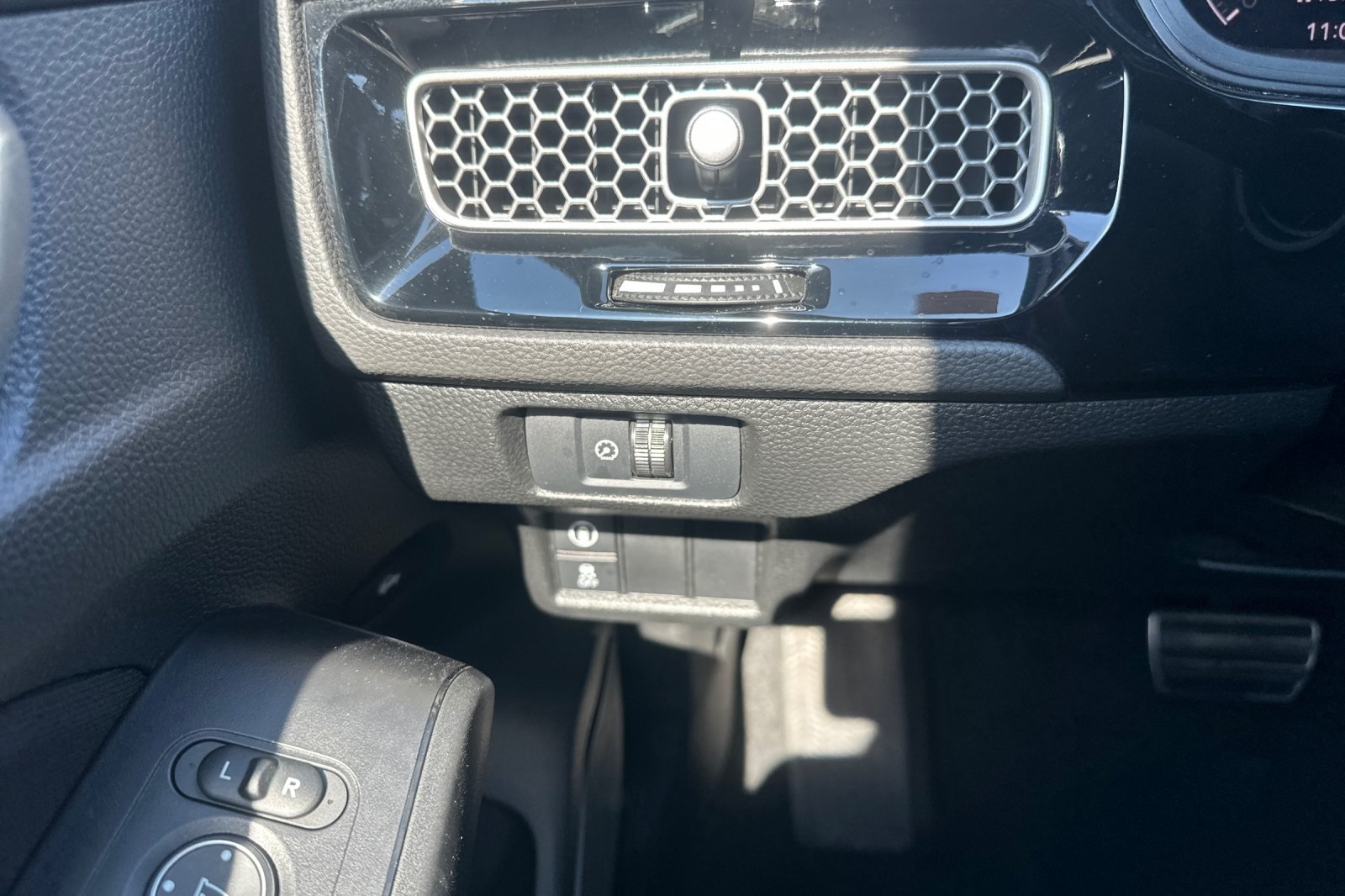 2022 Honda Civic Sport photo 33