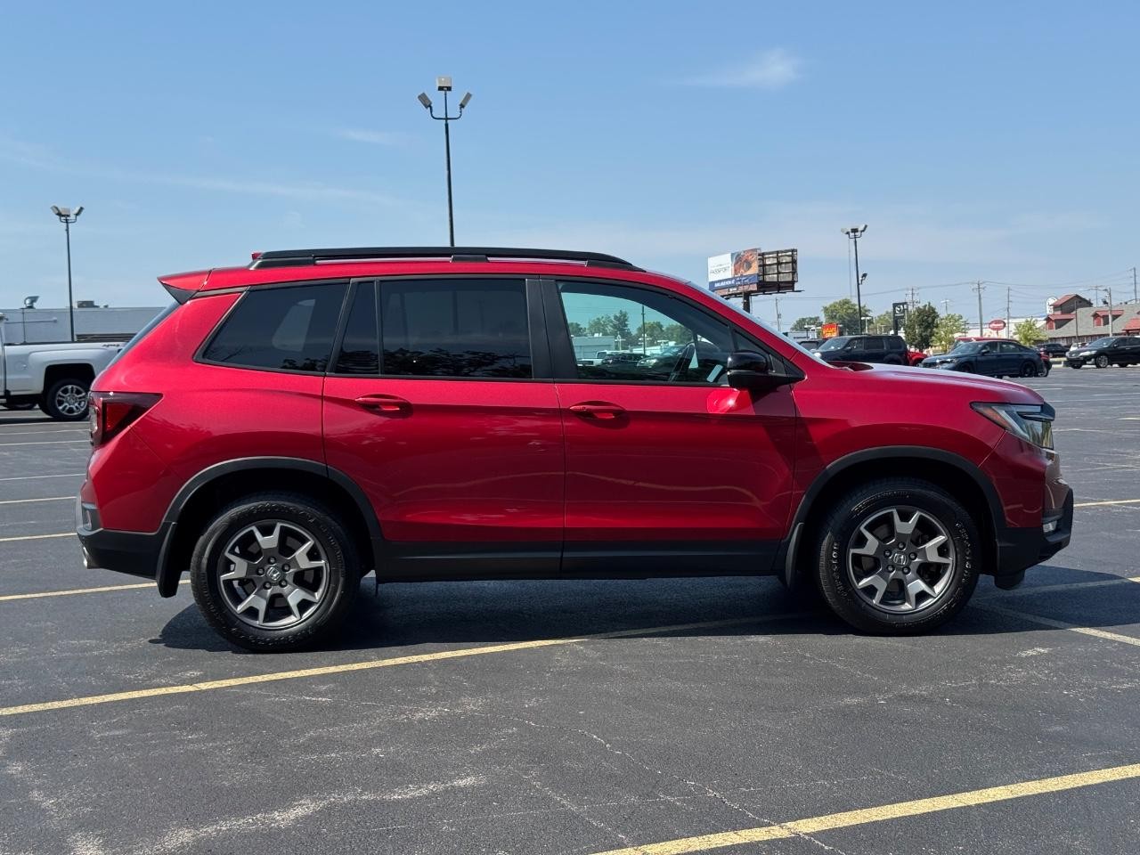 2022 Honda Passport TrailSport photo 2