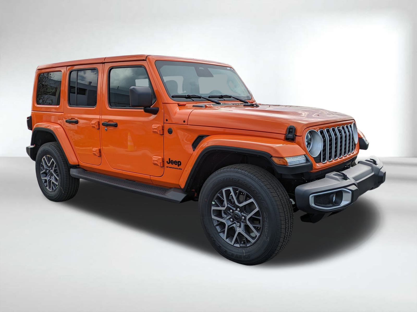 2025 Jeep Wrangler Sahara photo 2