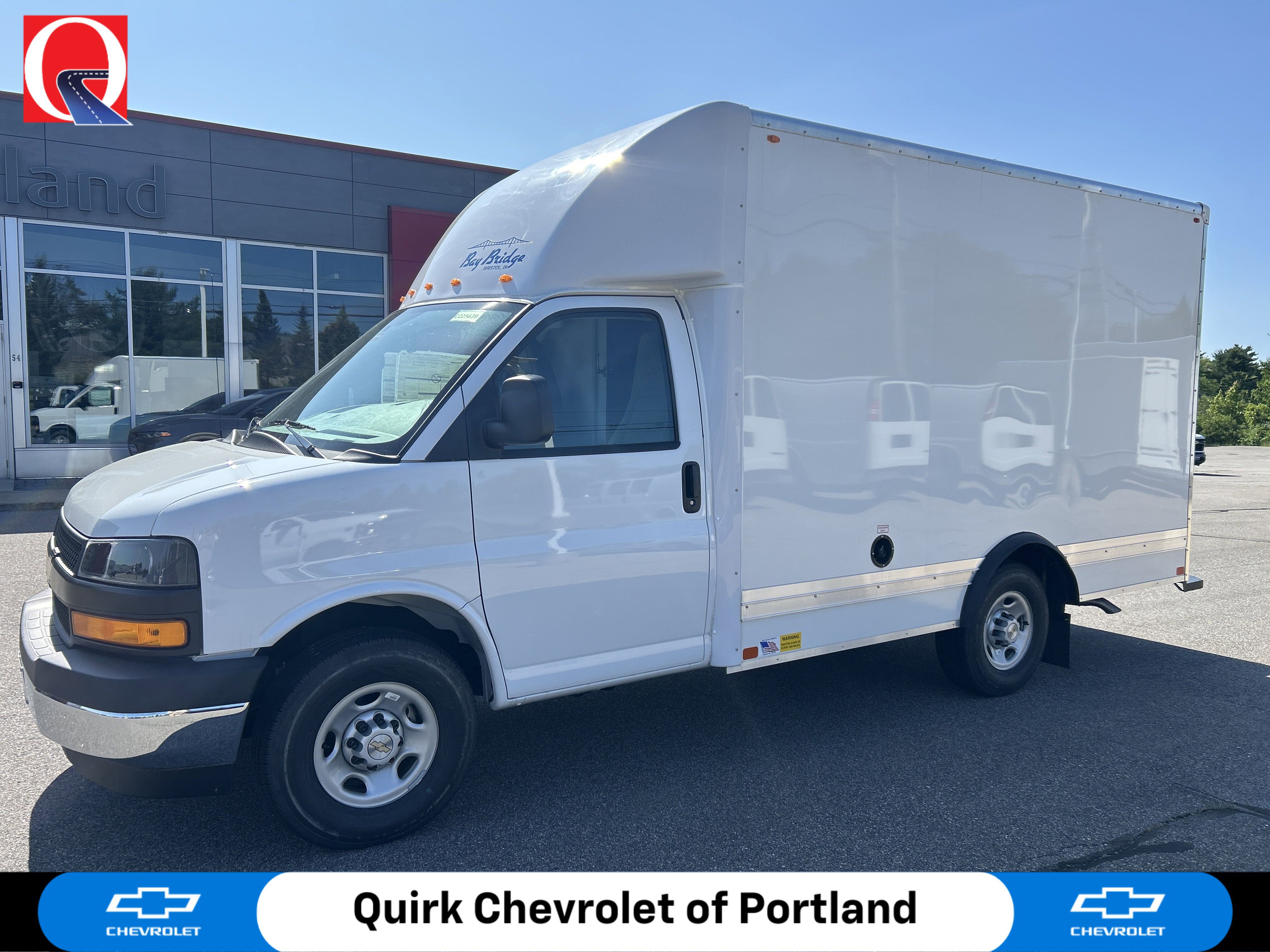 2025 Chevrolet Express Cutaway Base's photo