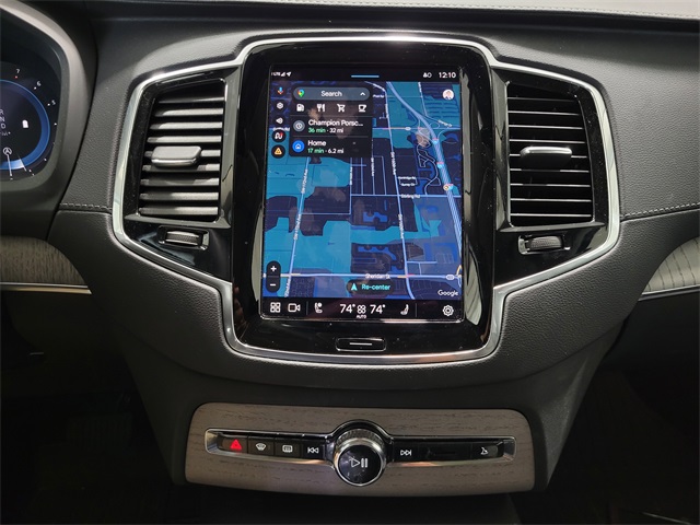 2025 Volvo XC90 photo 16