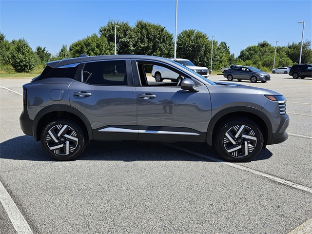 2025 Nissan Kicks SV photo 12