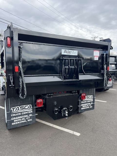 2025 Ford F-650 Base photo 3