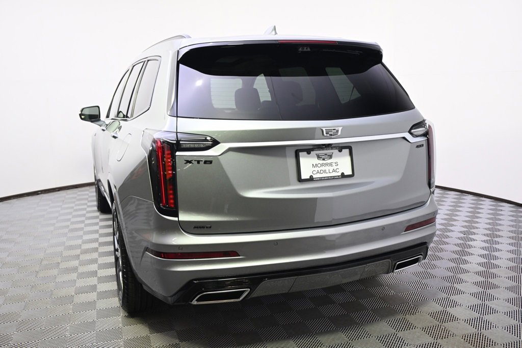 2025 Cadillac XT6 Sport photo 3