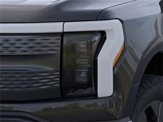 2025 Ford F-150 XLT photo 15